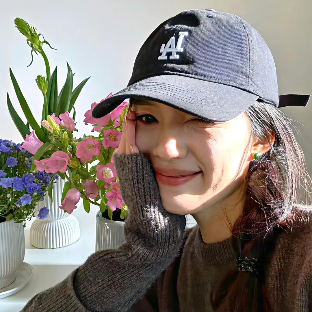 黑影窥窗